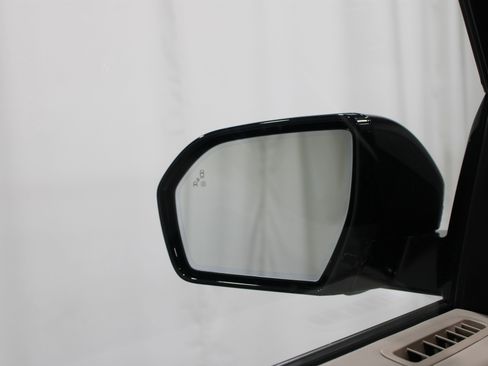 Used 2019 Lincoln Navigator Reserve image 19