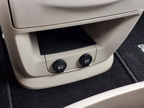 Used 2013 Dodge Grand Caravan SE FWD image 13
