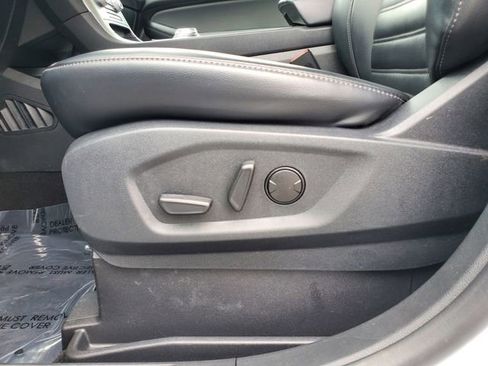 Used 2024 Ford Edge SEL w/ Convenience Package AWD/4WD image 6