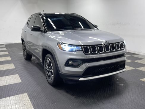Used 2023 Jeep Compass Limited AWD/4WD image 23