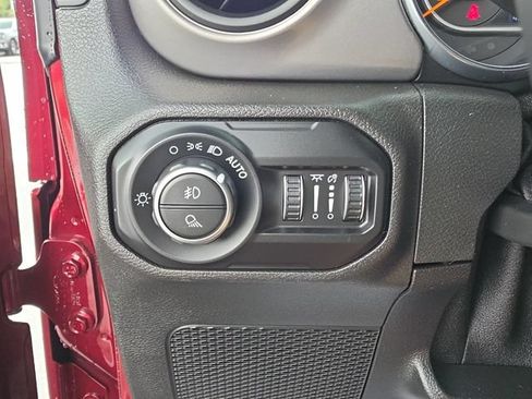Used 2021 Jeep Gladiator Sport AWD/4WD image 23