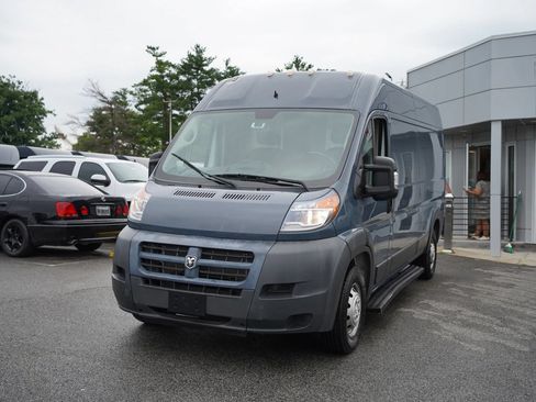 Used 2018 RAM ProMaster 2500 FWD image 1