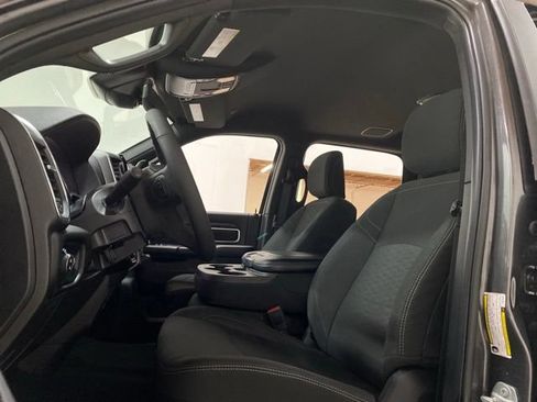 Used 2025 RAM 2500 Big Horn AWD/4WD image 24