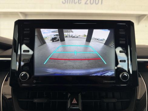 Used 2022 Toyota Corolla LE w/ Carpet Mat Package (TMS) FWD image 31