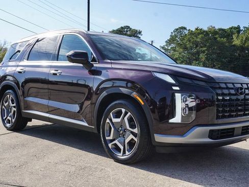 Used 2024 Hyundai Palisade SEL w/ Premium Package image 2