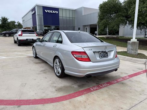Used 2009 Mercedes-Benz C 350 Sport image 4