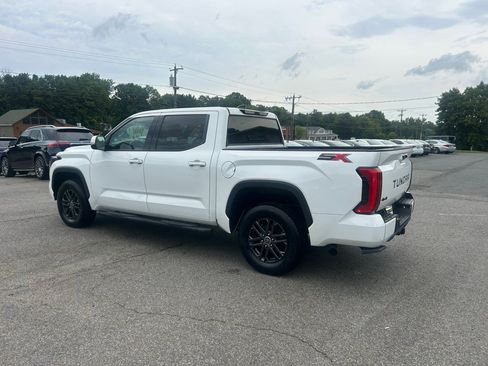 Used 2023 Toyota Tundra SR5 w/ SR5 Convenience Package AWD/4WD image 4