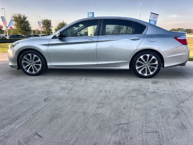 Used 2015 Honda Accord Sport image 4