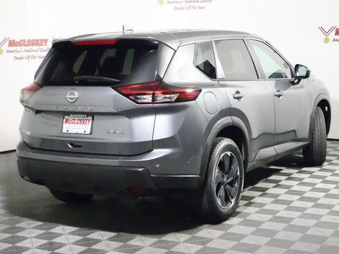 Used 2024 Nissan Rogue SV AWD/4WD image 5