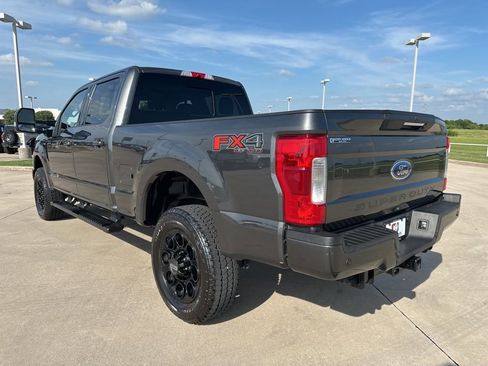Used 2019 Ford F250 Lariat w/ Lariat Ultimate Package image 3