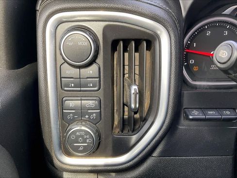 Used 2020 Chevrolet Silverado 2500 LTZ w/ LTZ Texas Edition image 33