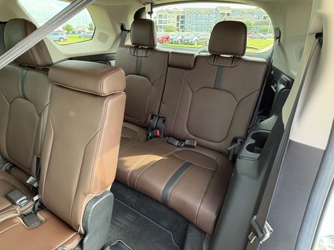 Certified 2025 Honda Pilot Elite image 31