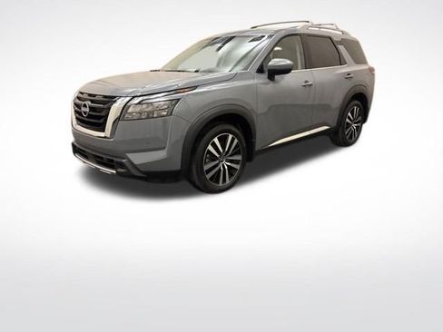 Used 2025 Nissan Pathfinder Platinum AWD/4WD image 1