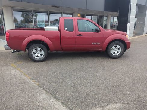Used 2012 Suzuki Equator Premium RWD image 9