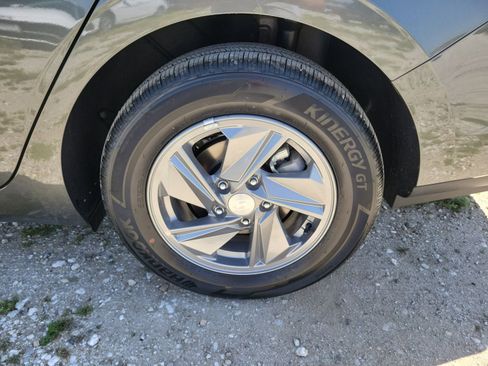 Used 2026 Hyundai Elantra SE w/ Cargo Package FWD image 22
