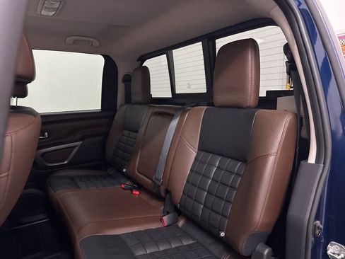 Used 2018 Nissan Titan Platinum Reserve AWD/4WD image 44