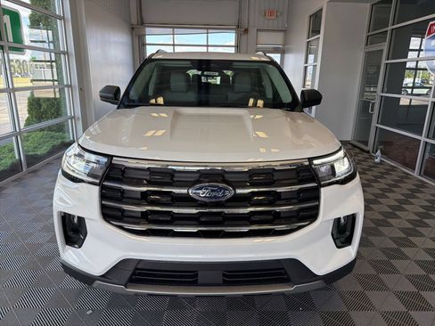 New 2026 Ford Explorer Active w/ Active Comfort Package AWD/4WD image 2