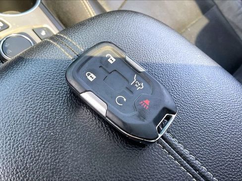 Used 2020 GMC Terrain Denali w/ Denali Premium Package FWD image 32