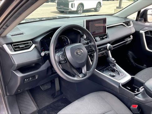 Used 2024 Toyota RAV4 XLE image 18