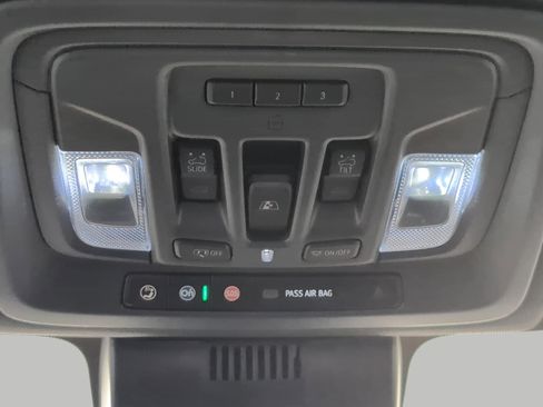 Used 2025 Chevrolet Silverado 2500 ZR2 w/ Technology Package AWD/4WD image 18