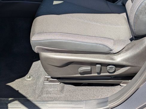 Certified 2025 Subaru Forester Premium AWD/4WD image 12