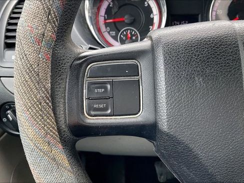 Used 2012 Dodge Grand Caravan SXT image 18