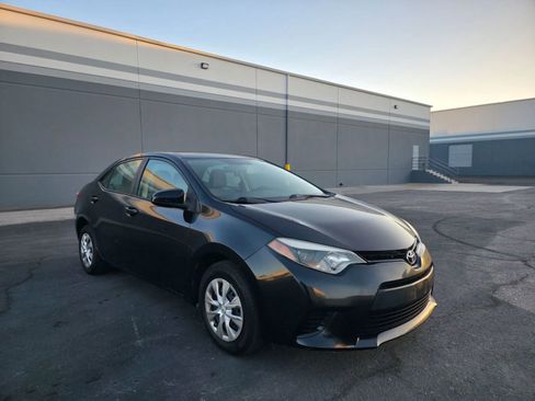 Used 2014 Toyota Corolla L FWD image 3