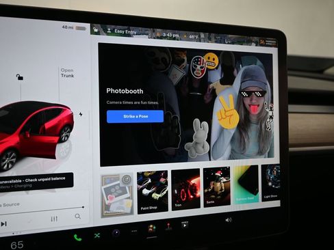 Used 2024 Tesla Model Y Long Range image 18