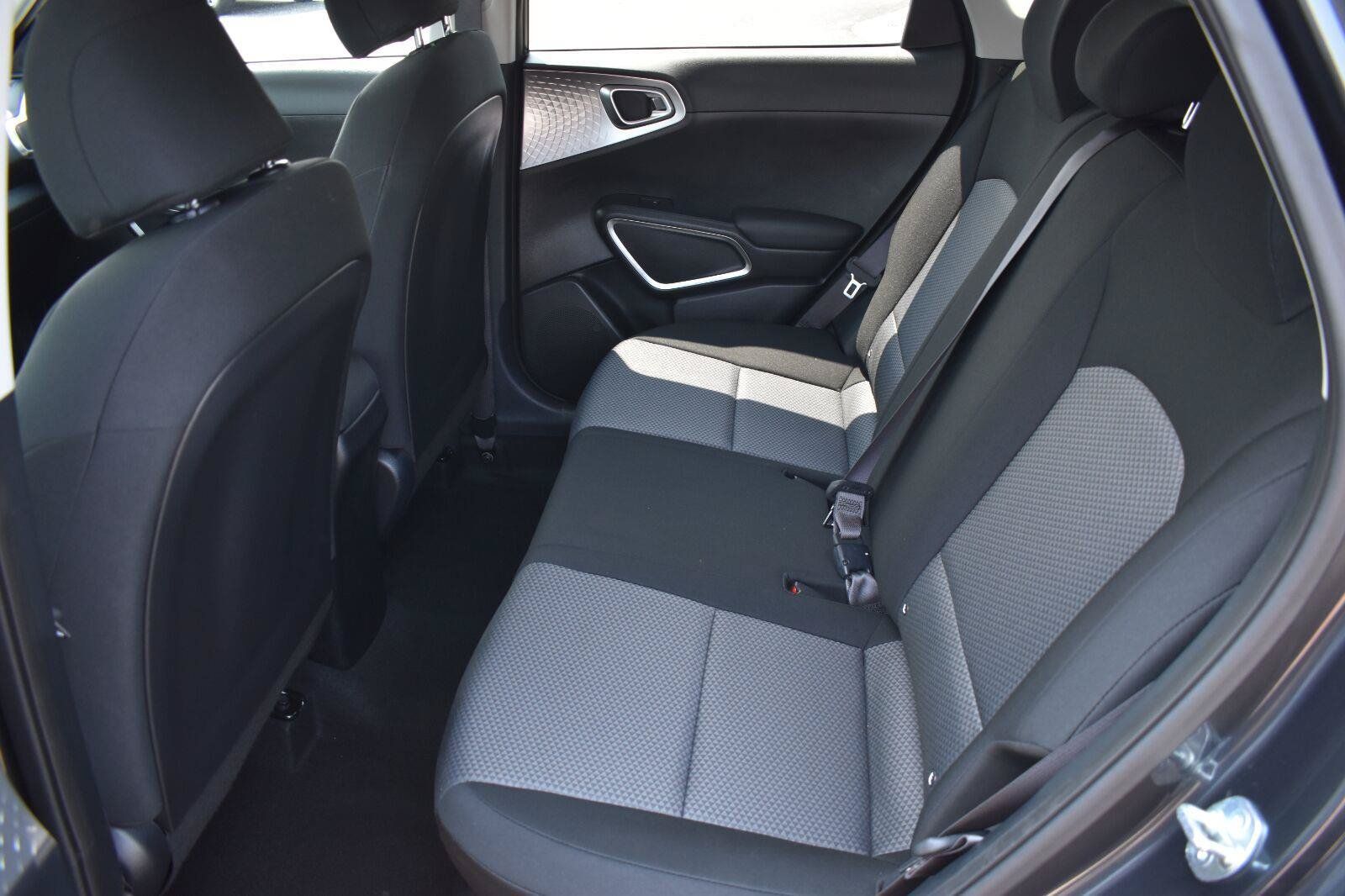Used 2024 Kia Soul LX w/ Option Group 015 FWD image 18