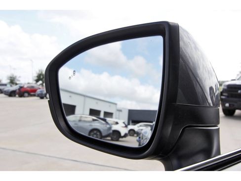 Used 2025 Nissan Pathfinder SL FWD image 10