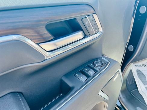 New 2026 GMC Sierra 1500 SLT w/ SLT Premium Package image 16