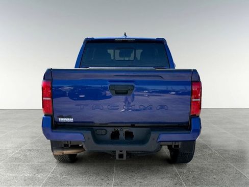Used 2024 Toyota Tacoma TRD Off-Road w/ TRD Off Road Upgrade Package AWD/4WD image 5