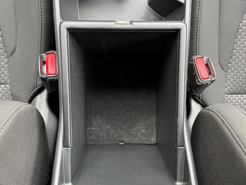 Used 2025 Kia Sportage LX image 42