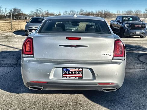 Used 2023 Chrysler 300 S image 5