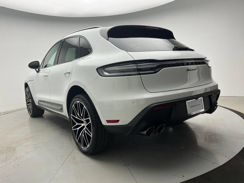Used 2026 Porsche Macan AWD/4WD image 3