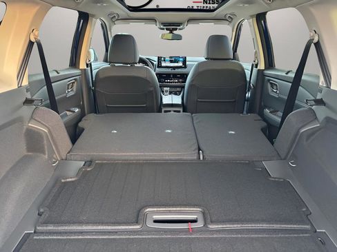 New 2026 Nissan Rogue Platinum w/ Platinum Premium Package image 9