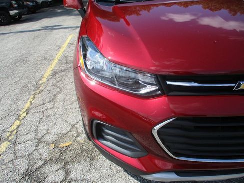 Used 2021 Chevrolet Trax LS w/ Tint and Cruise Package FWD image 25