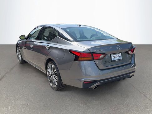 Used 2023 Nissan Altima 2.5 SL FWD image 6