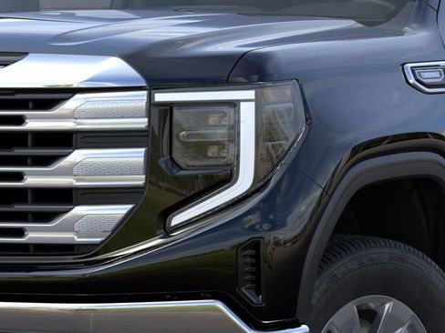 New 2026 GMC Sierra 1500 SLE image 11