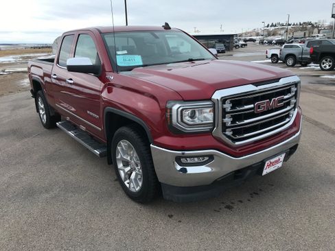 Used 2018 GMC Sierra 1500 SLT w/ SLT Premium Package AWD/4WD image 5
