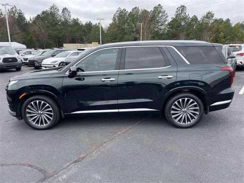 Used 2023 Hyundai Palisade Calligraphy image 4