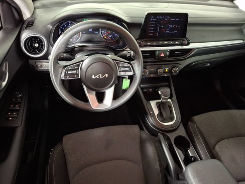 Used 2023 Kia Forte LXS w/ LXS Technology Package FWD image 2