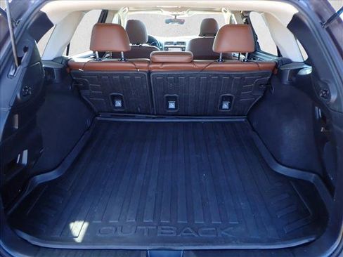 Used 2019 Subaru Outback 3.6R Touring image 8