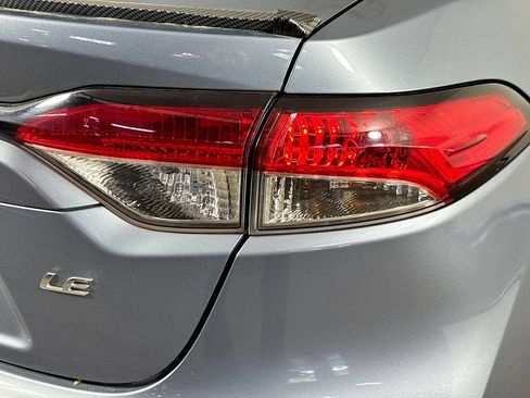 Used 2020 Toyota Corolla LE FWD image 30