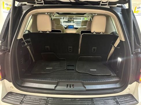 Used 2022 Ford Expedition Platinum image 26