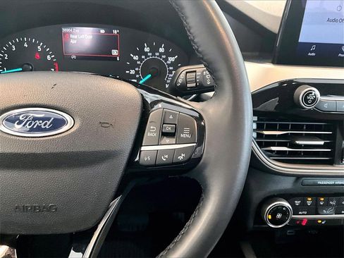 Used 2022 Ford Escape SE w/ Cold Weather Package image 24