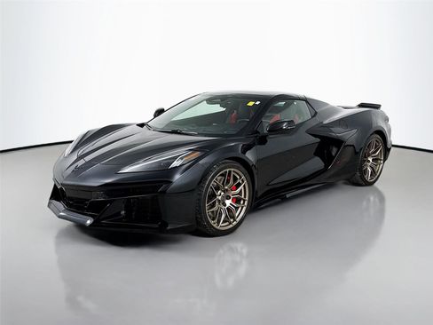 Used 2024 Chevrolet Corvette Z06 image 5