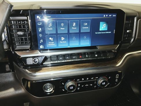 Used 2024 Chevrolet Silverado 1500 LT AWD/4WD image 15