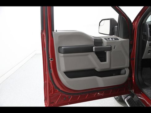 Used 2019 Ford F150 XLT w/ Equipment Group 302A Luxury AWD/4WD image 5