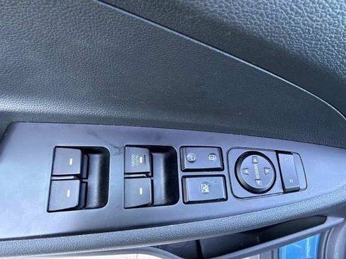 Used 2018 Hyundai Tucson SE w/ Cargo Package FWD image 9